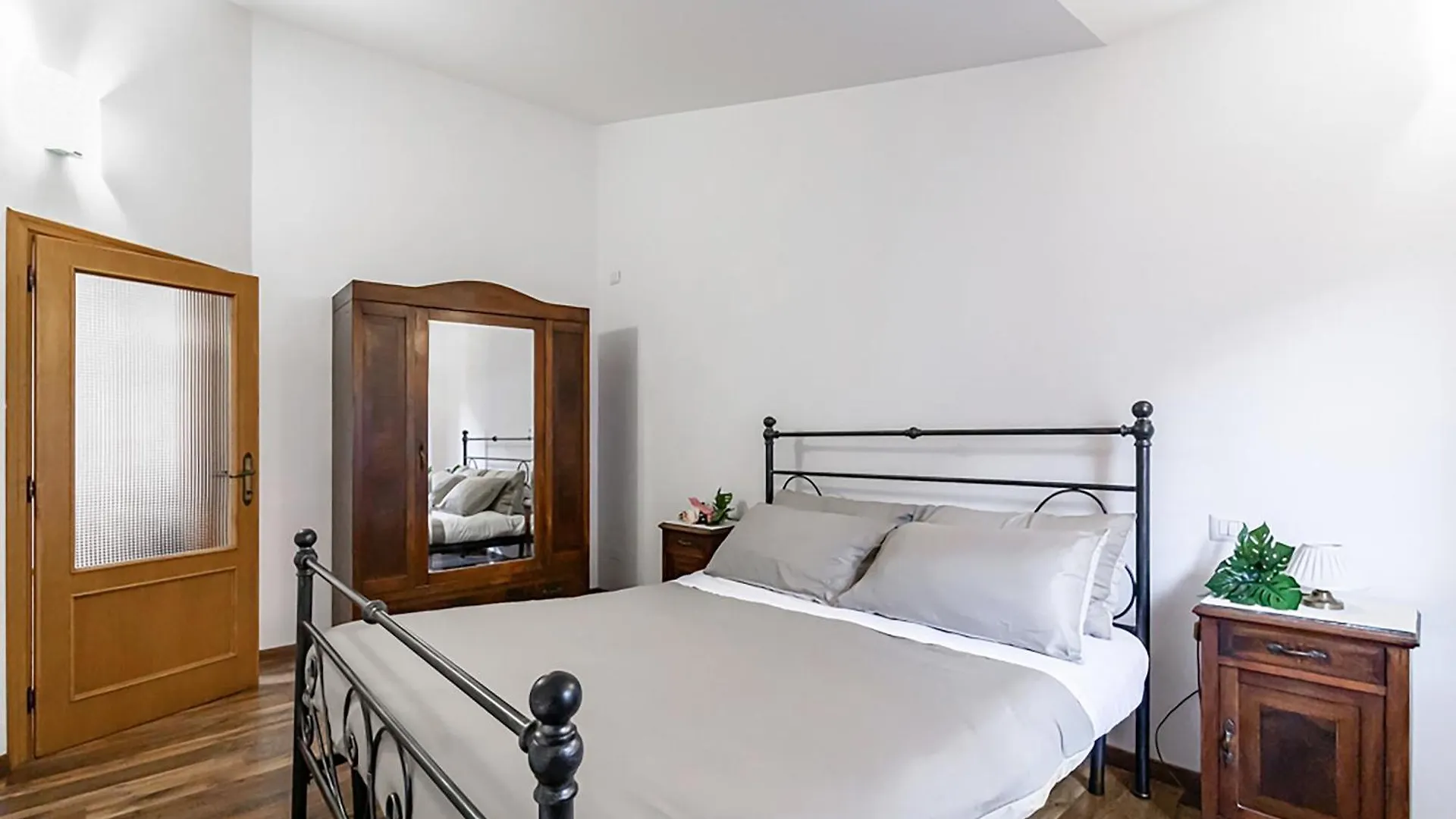 Apartment Camollia Central Modern Apartment! Siena Italy